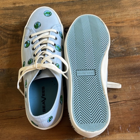 SeaVees Sneakers - Picture 6 of 6